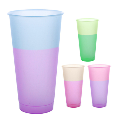 acheter 500 ml Coupe d'espace en plastique de grande capacité Design simple Coupe changeante de couleur Couvercle en acier inoxydable online manufacture