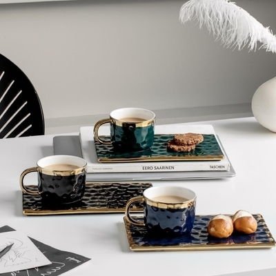 acheter Ensemble de luxe de style nordique avec tasses à café et assiettes avec cuillères, tasses en céramique pour le thé de l'après-midi romantique, tasses de bureau pour hommes et femmes online manufacture
