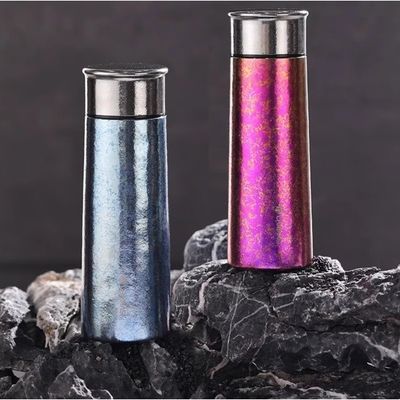 Bouteille d'eau en métal ultra léger portable explorateur de titane bouteille de finition martelée 360 ml bouteille d'eau d'aventure résistance à la corrosion supérieure