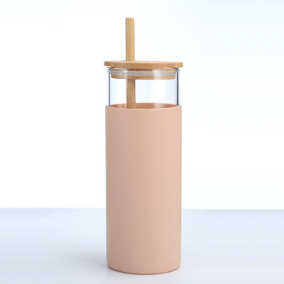Personnalisation 16 oz Bouteilles de verre de boissons Bouteilles de café en verre avec couvercles en bambou Paille de bambou Silicone Manche anti-fuite Design anti-éclaboussures