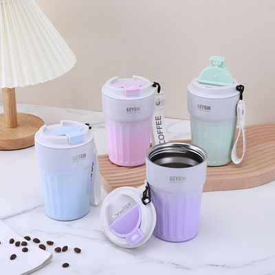 Affichage de la température du café thermos intelligent et tasse de voyage isolée à LED pour le stockage froid en été Boisson directe ou paille