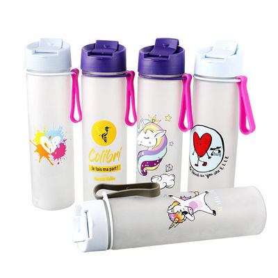 680 ml de RPET renouvelable à couche unique en plastique avec poignée TRITAN Modèle sportif certifié GRS Léger