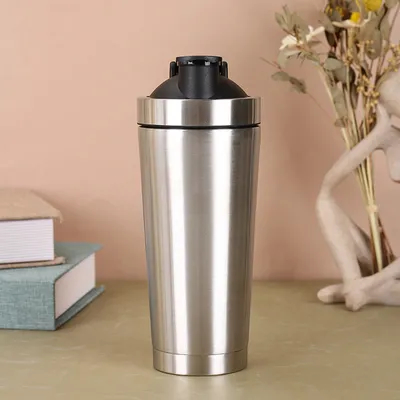 Bouteille de mélangeur de protéines à double paroi sous vide isolée en acier inoxydable Bouteille de mélangeur de protéines petite 25 oz 739 ml sans BPA