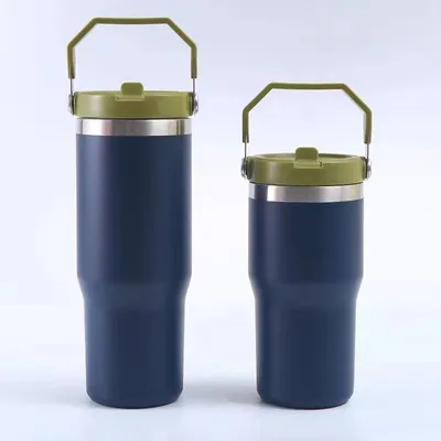 30 oz Tumbler avec couvercle de paille Vacuum scellé Coupe isolée réutilisable bouteille d'eau en acier inoxydable Trave pour l'eau, le thé glacé ou le café